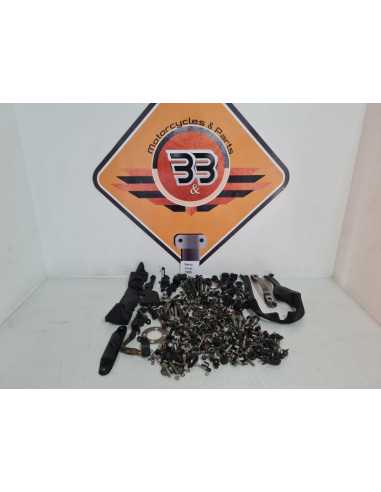 Lot Suruburi Si Accesorii Bmw K 100 RS 1985, BNB874